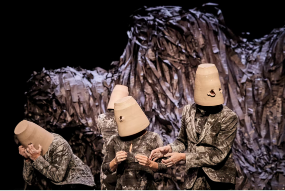 Screenshot 2026-02-13 at 09-18-48 A Avignon dans « Qui som » Baro d’evel remoule les pots cassés d’une humanité en miettes.png